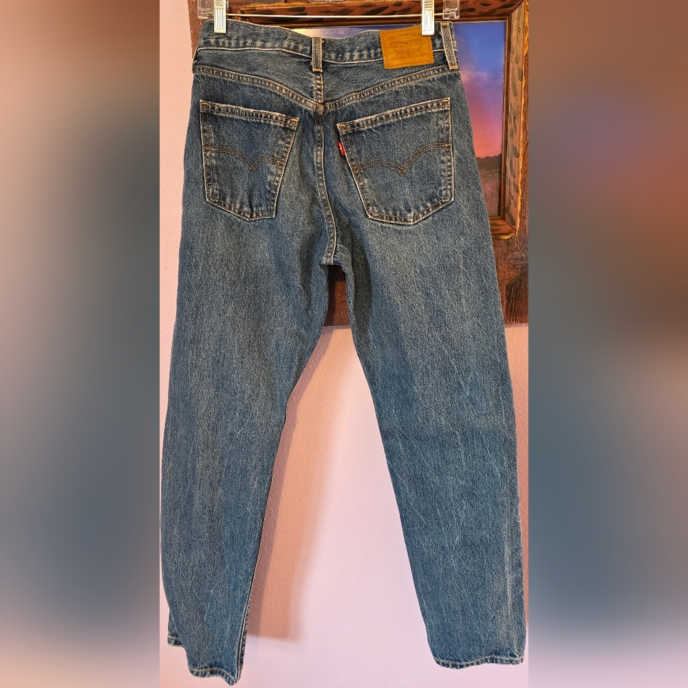 Levi's Womans Middy Straight.